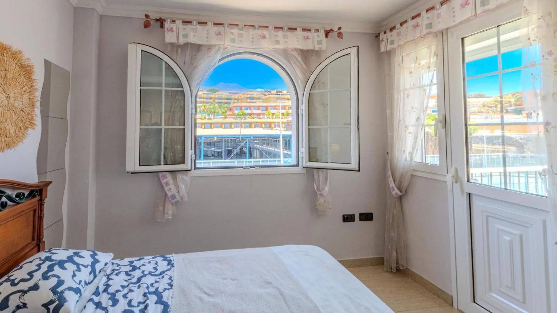 Villa Mirador Del Atlantico With Heated Pool Puerto de Santiago