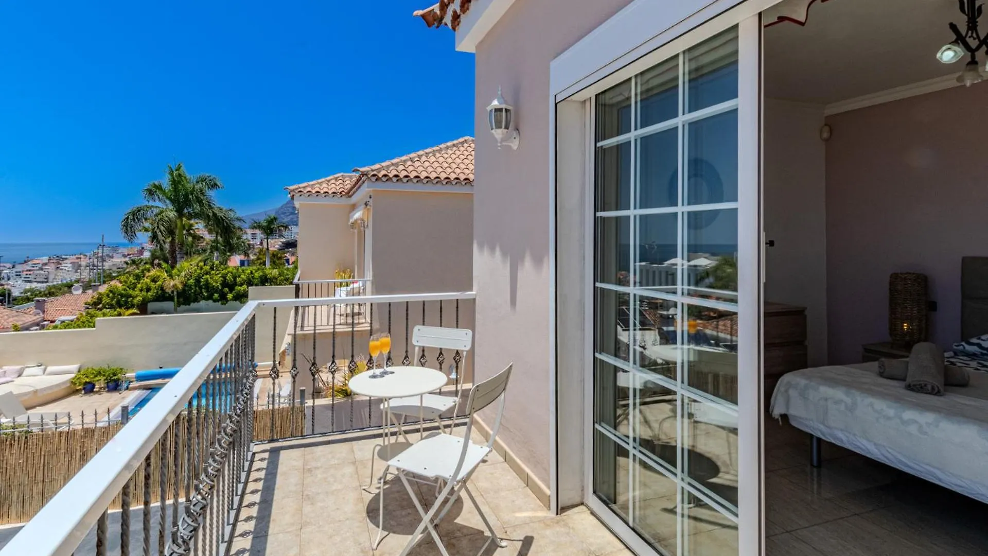 Villa Mirador Del Atlantico With Heated Pool Puerto de Santiago  Spanje