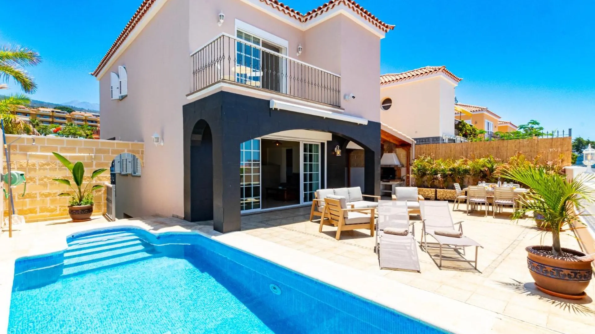 Villa Mirador Del Atlantico With Heated Pool Puerto de Santiago